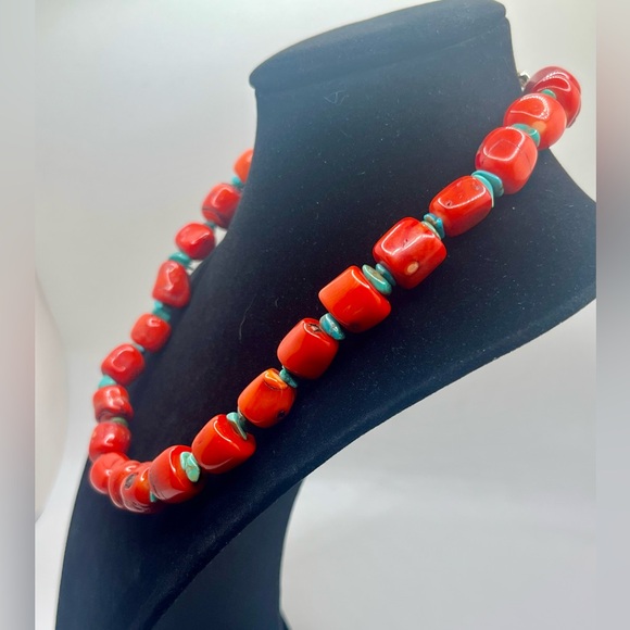 chunky red bamboo coral bead necklace with turquoise spacers southwestern style - Picture 5 of 10